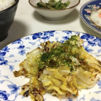 キャベツのみですが、ごま油で炒めると美味しいですね！